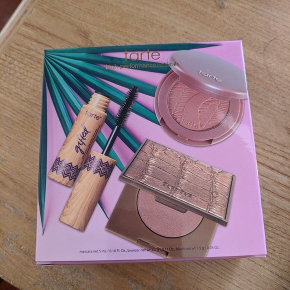 *HOST PICK* BNIB Tarte Clique Amazonian Clay set - Picture 2 of 5